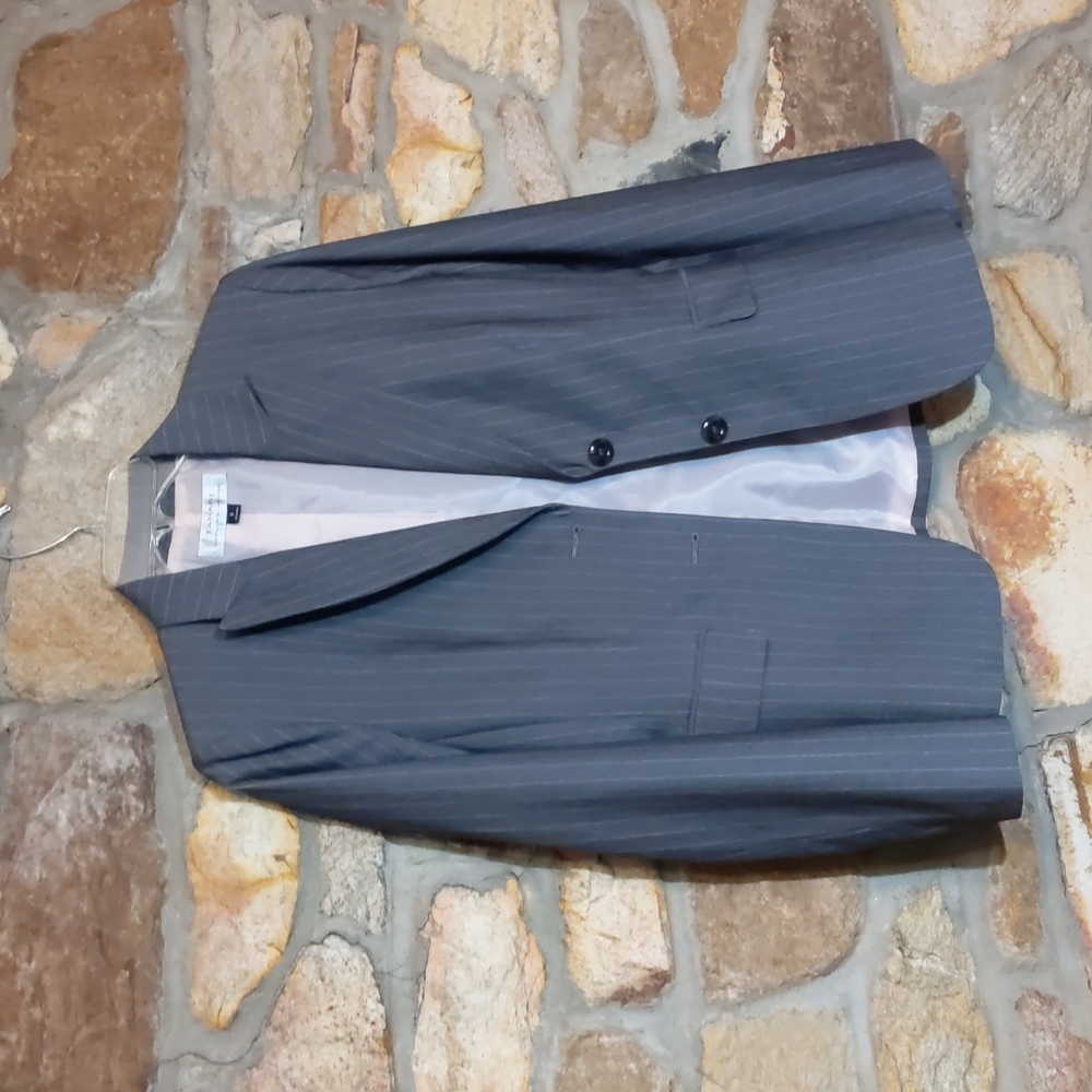 Tahari gray pinstripe blazer